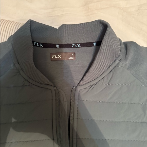 Men's sage green Quilted Vest - Picture 2 of 7